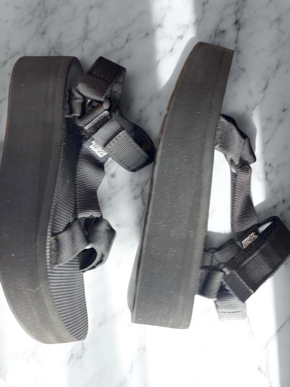 Teva Flatform Universal sandals Sz 6 - Picture 4 of 11